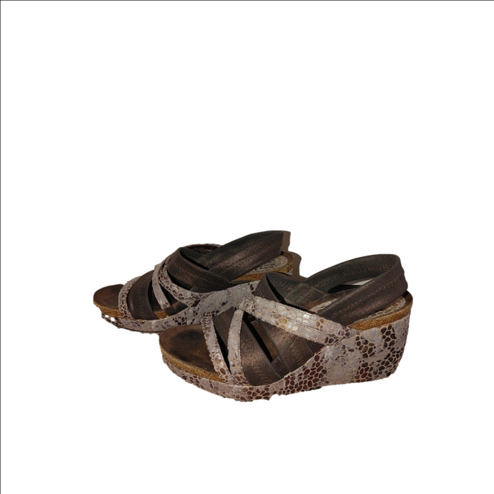 Donald J Pliner Wedges Size 6